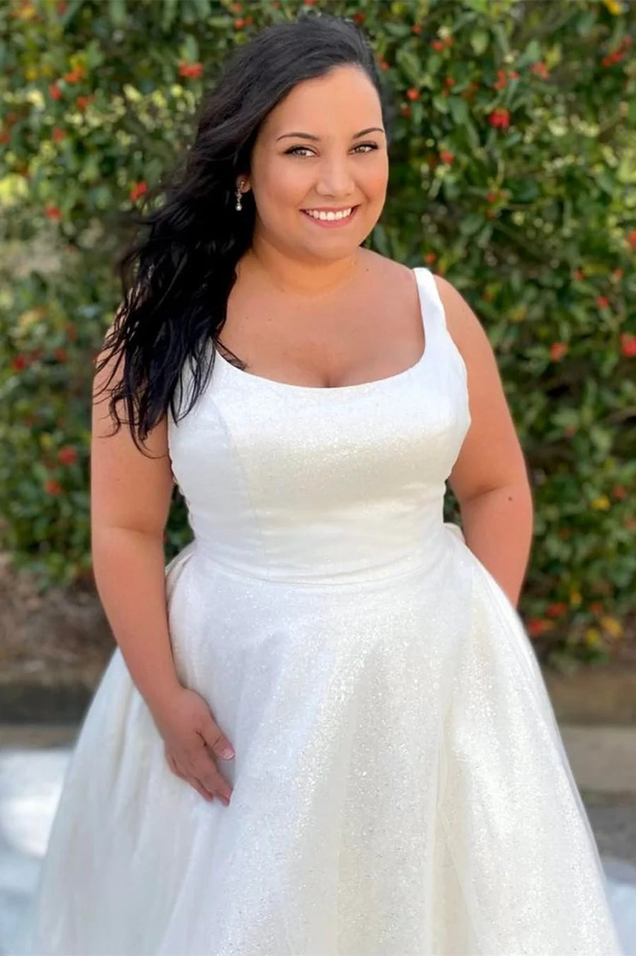 Vestido de novia largo con escote cuadrado y corte A brillante